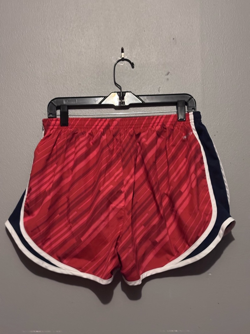 Ladies St. Louis Cardinals Nike Running Shorts - Picture 7 of 9